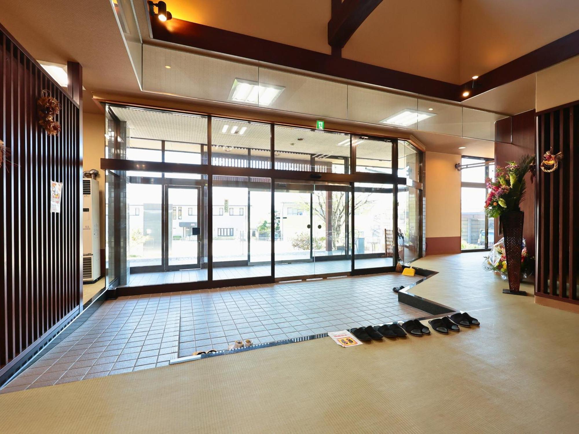 Oyado Hachibei Hotel Такаяма Екстериор снимка