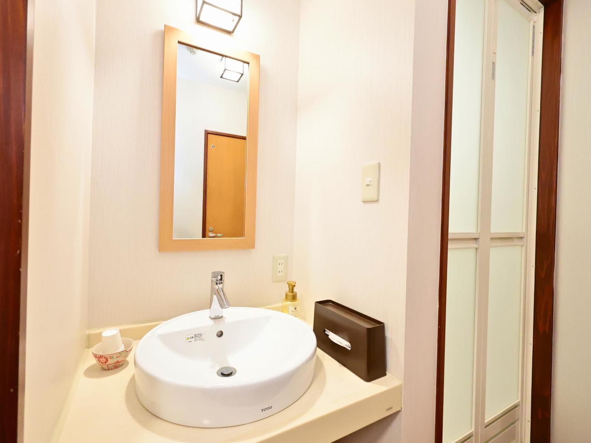Oyado Hachibei Hotel Такаяма Екстериор снимка