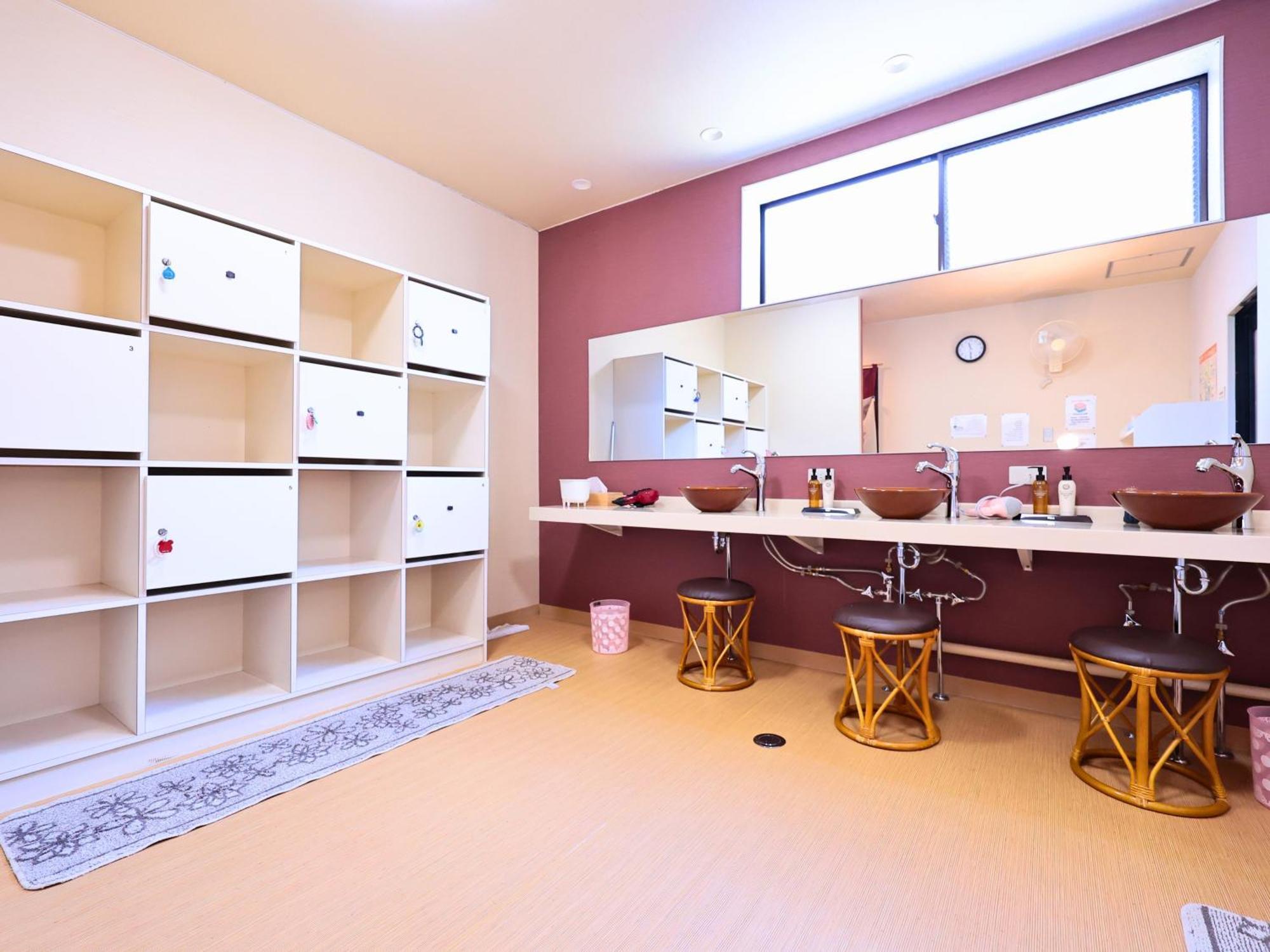 Oyado Hachibei Hotel Такаяма Екстериор снимка