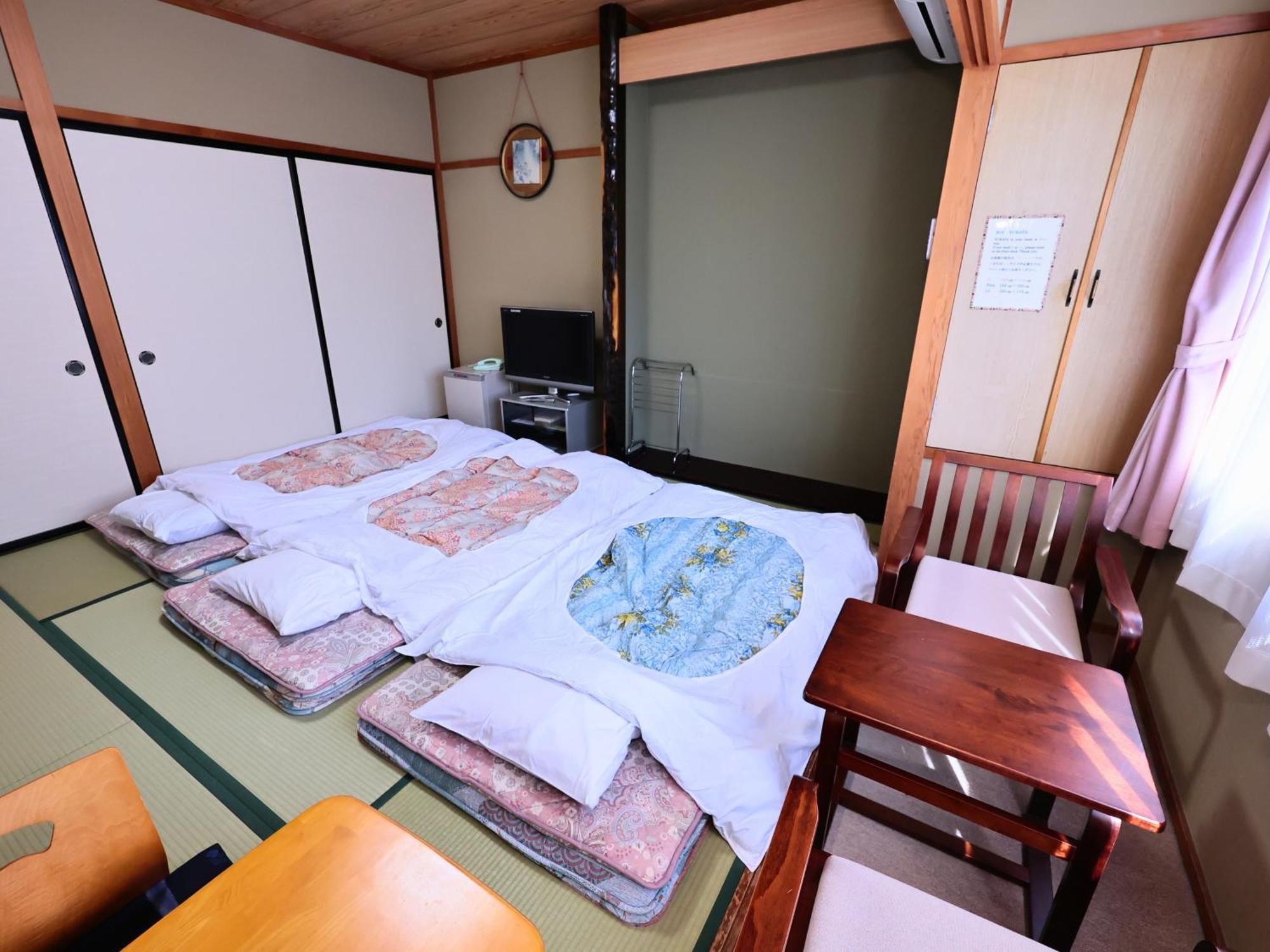 Oyado Hachibei Hotel Такаяма Екстериор снимка