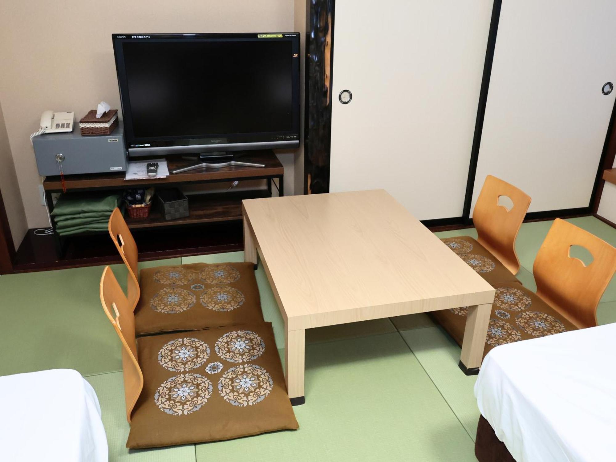 Oyado Hachibei Hotel Такаяма Екстериор снимка